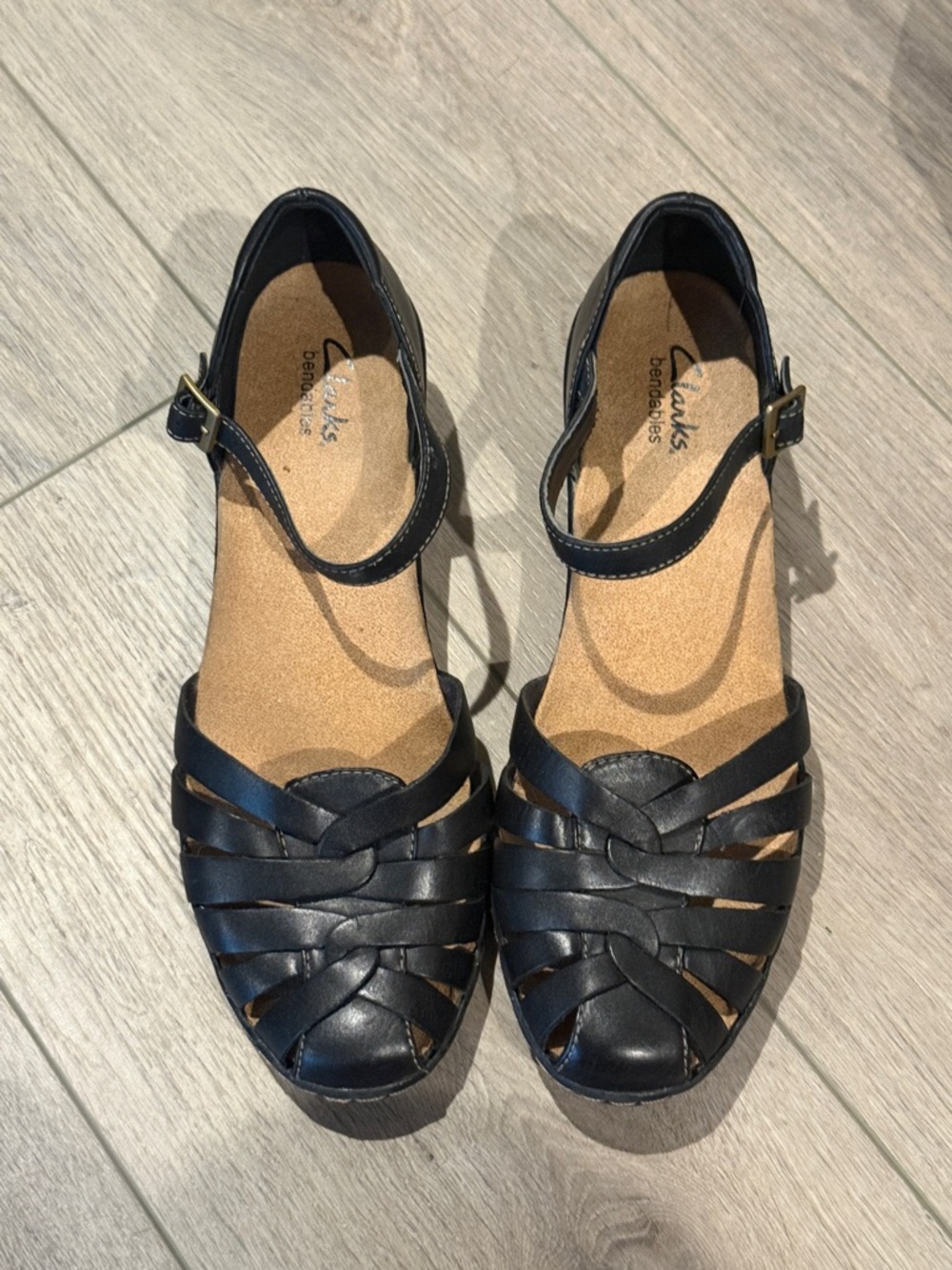 Clarks Women’s Black Leather Woven Mary Jane Sandals size 9